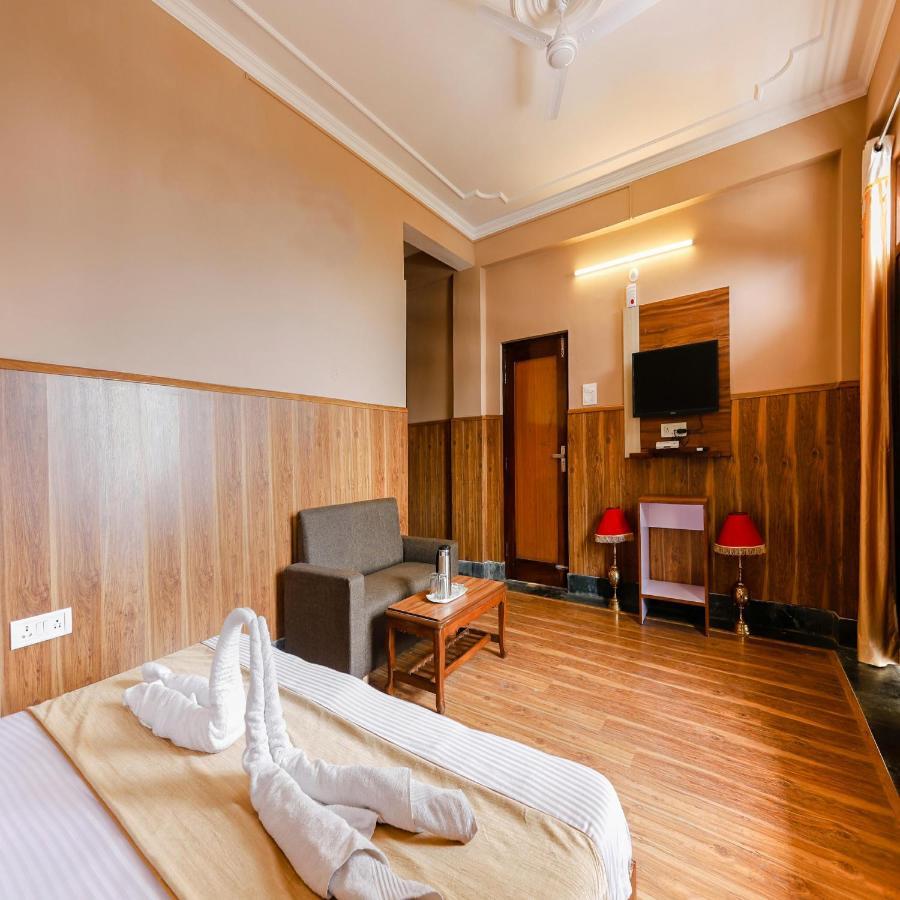 Hotel Varuni Mcleodganj Дармсала Екстер'єр фото
