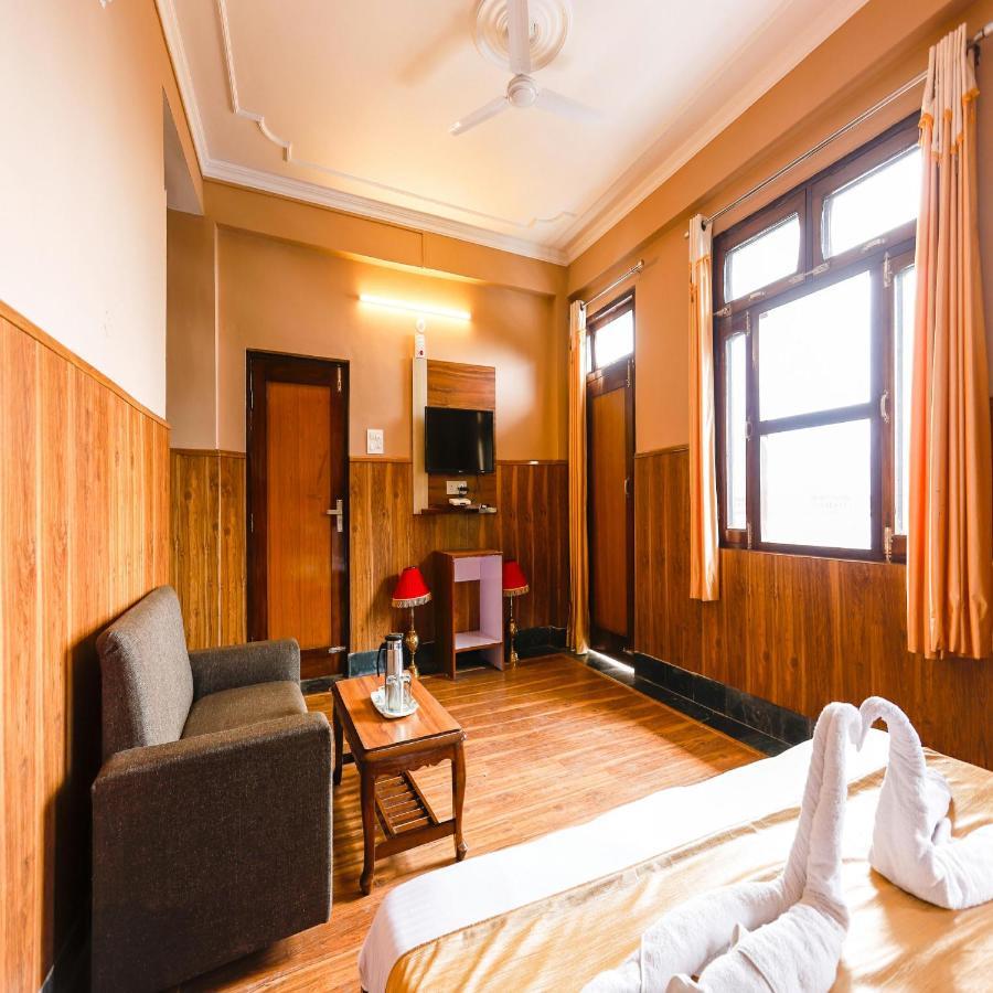 Hotel Varuni Mcleodganj Дармсала Екстер'єр фото